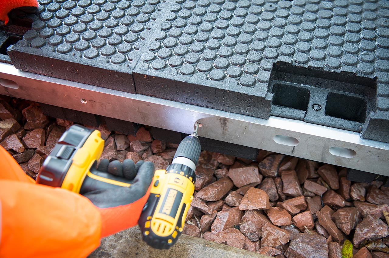 Interlocking RRAP crossing installation